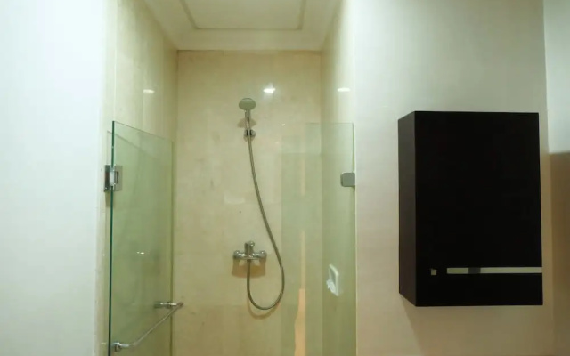 3 Bedrooms Luxury Sudirman Mansion Apartment by Travelio