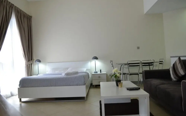 Alia -Bright furnished studio near metro
