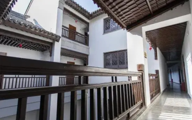 Yunzhongyun Hot Spring Hotel (Mile Branch)