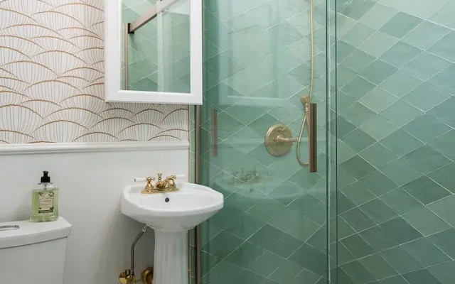 Charming Studio near Downtown! CDC Sanitized!