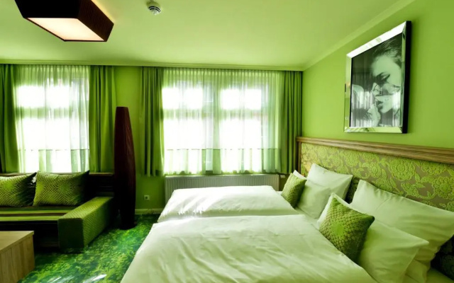 MOMENTS Boutique Hotel