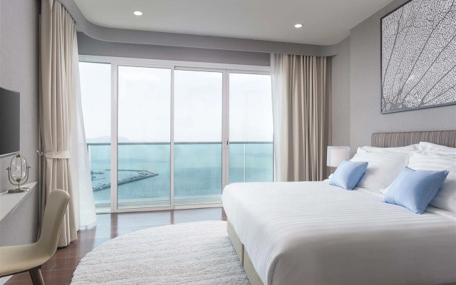 White Sand Beach Residences Pattaya