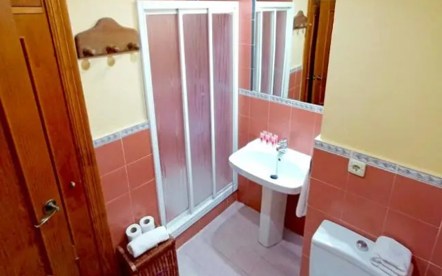 Plaza Andalucía Edificio Enebro 4-6 pax
