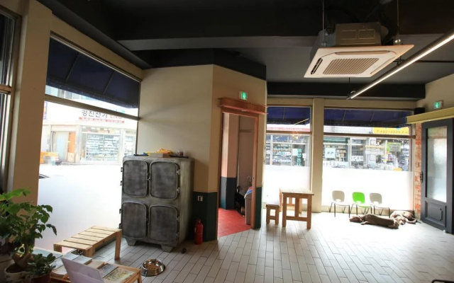 Quartz Hostel