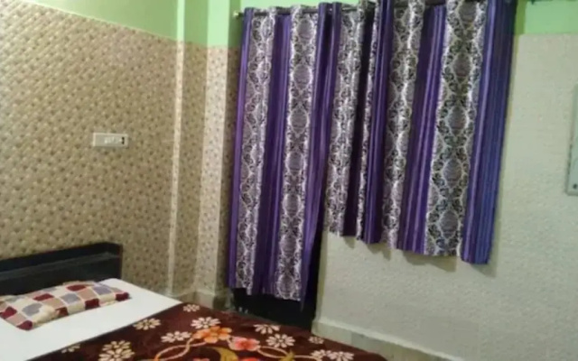 Goroomgo Maatu Shri Guest House Mathura