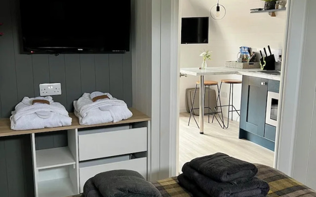 Newmore Highland Pods