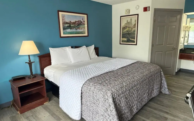 Brentwood Inn & Suites