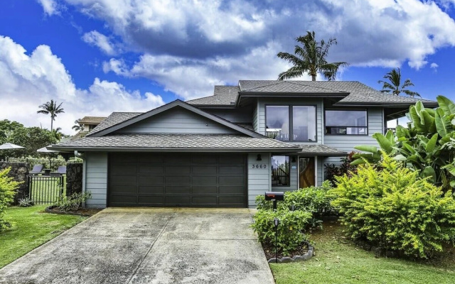Hale Kaweonui 3 Bedroom Home by RedAwning