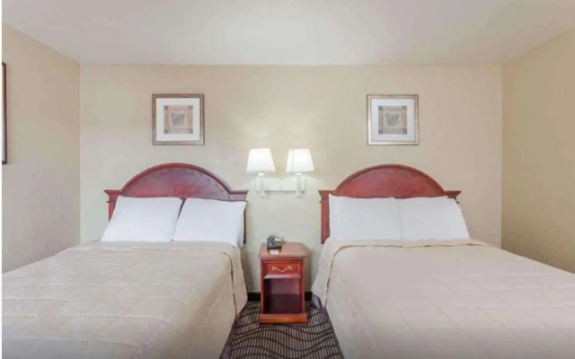 Tri City Inn