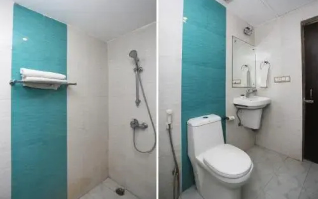 Hotel Girish