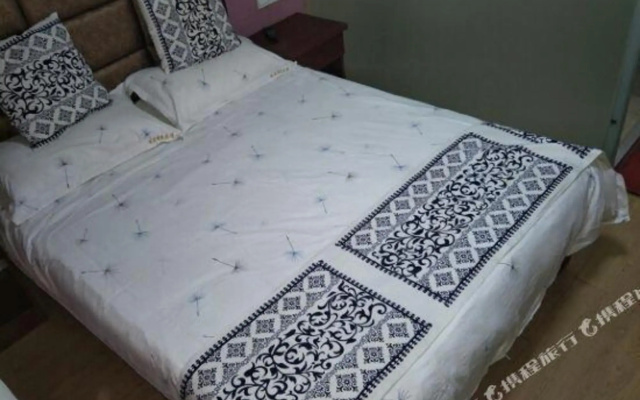 Yuebin Chain Hotel (Songjiang University Town)