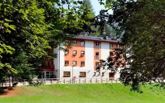 Residence Hotel Candriai Alla Posta