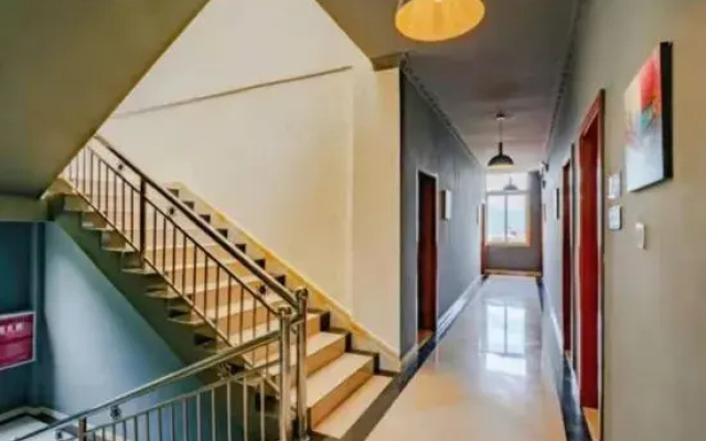 Hailuogou Shuangyue Scenic Homestay