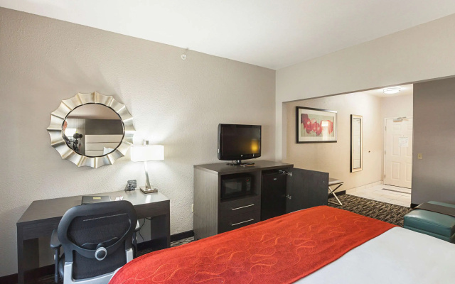 Comfort Suites Lewisville - Dallas