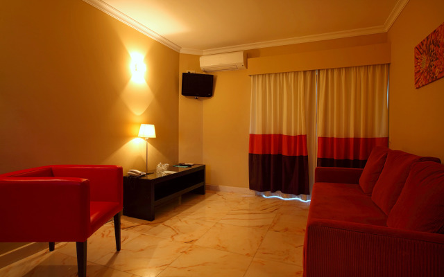 Topazio Vibe Beach Hotel & Apartments - Adults Friendly