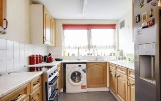 6 Greville Court (Adults Only)