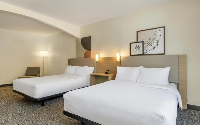 Spark by Hilton La Crosse Onalaska