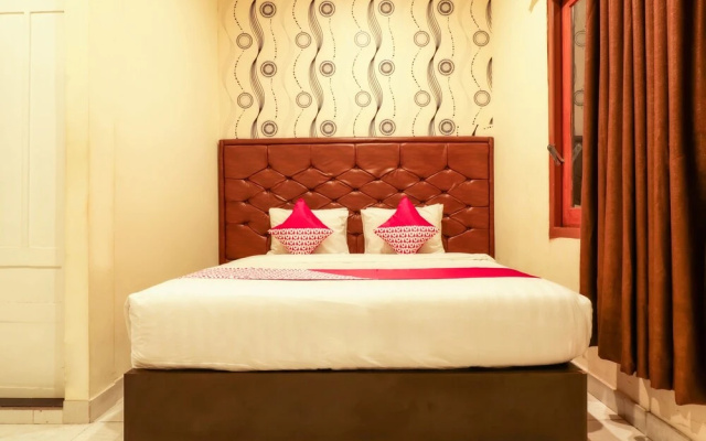 OYO 1117 New Garuda Hotel