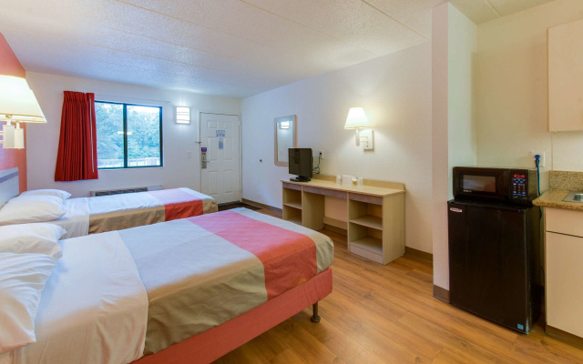 Motel 6 Norfolk, VA