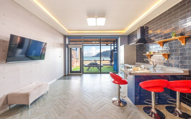Goseong Cnblue Oceanview Pension