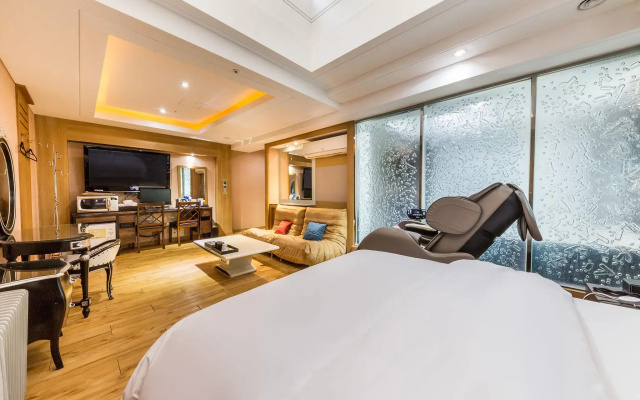 Argo Hotel