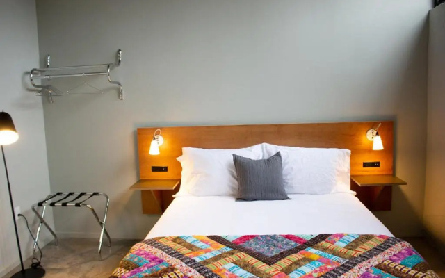 Travelers Hotel
