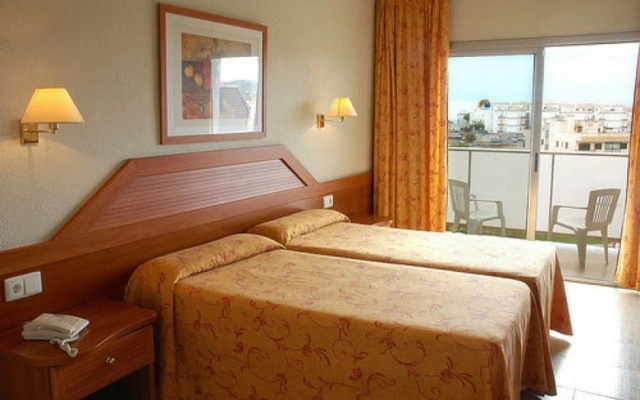 Roulette 3* Lloret de Mar Hotel
