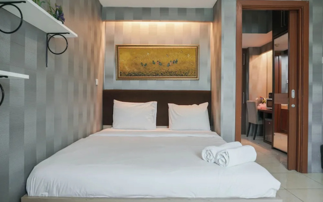 Comfort and Cozy Studio at MT Haryono Square Apartment