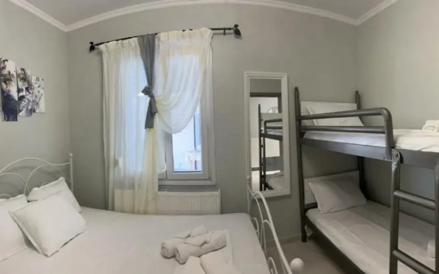 Xristina Apartments