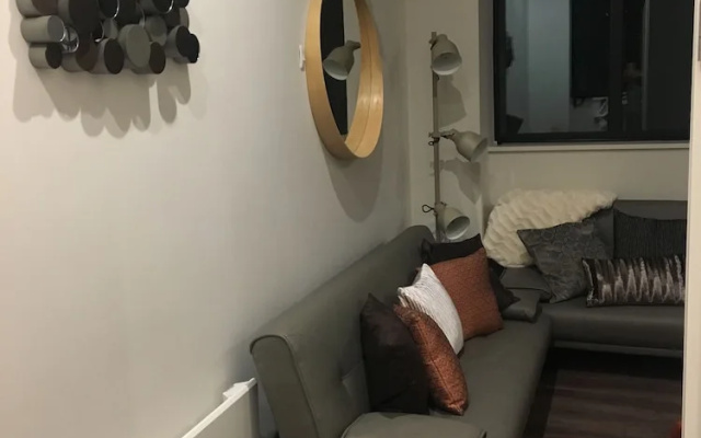 Central 1 BD Apartment