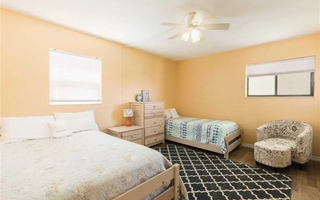 Starboard Light 1 - Two Bedroom Condo