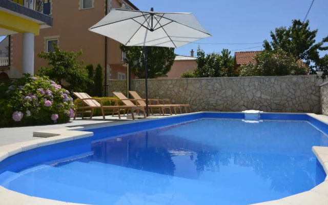 Maro Apartments