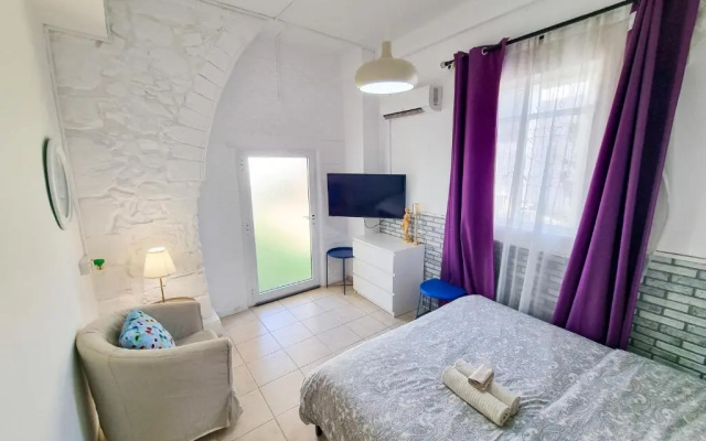Aladdin's Hostel