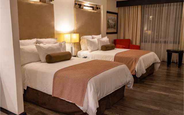 Tikal Futura Hotel & Convention Center