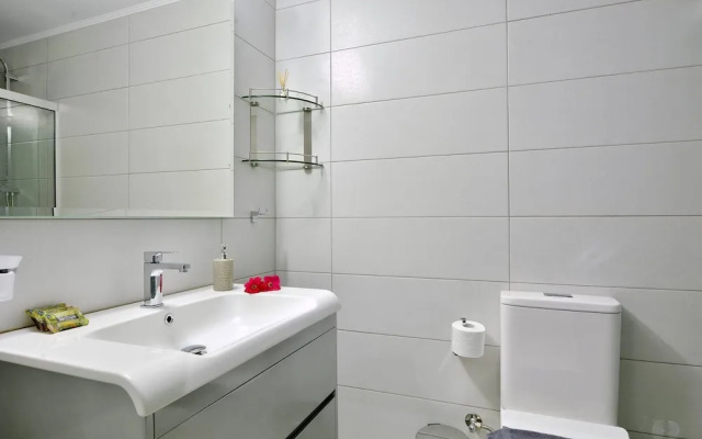 Villa Bratou Ignis Sleeps 6 With Parking
