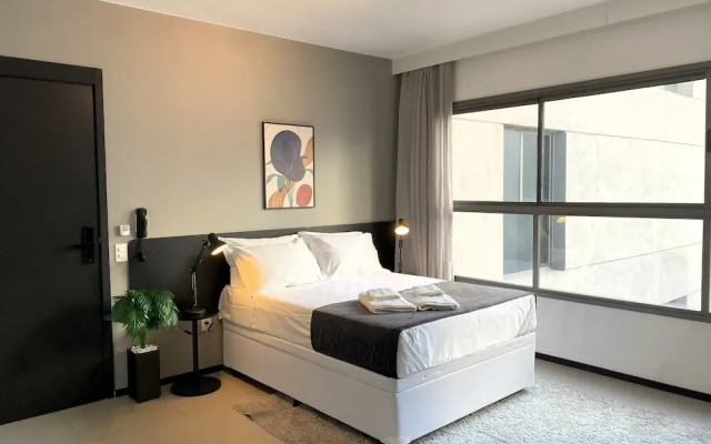 Moderno com AC academia 24h e rooftop