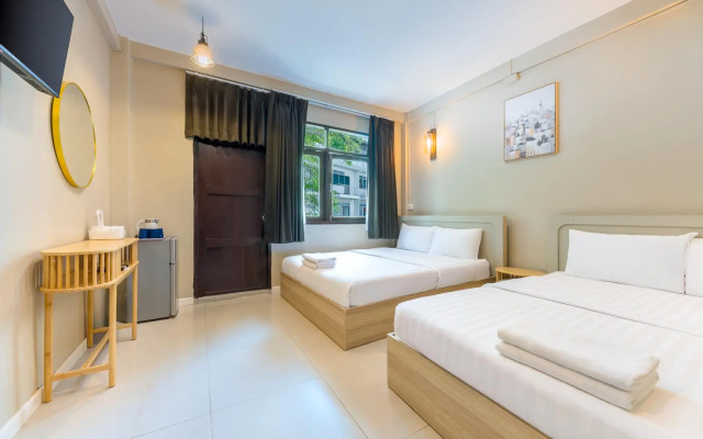 At Hua Lamphong Hotel - Hostel