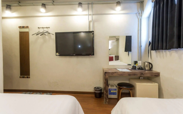 Hotel Factory