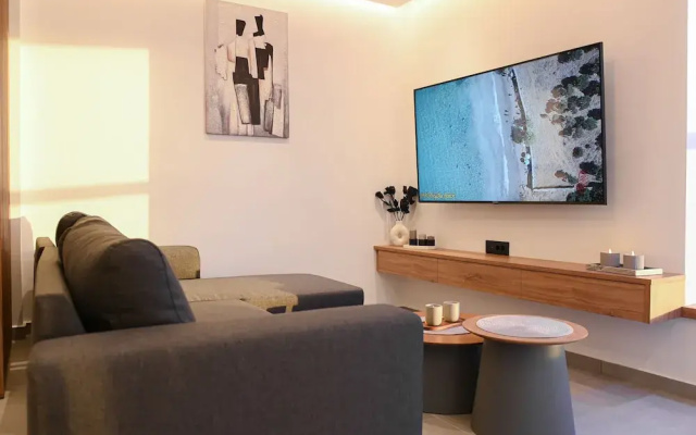 MGK Luxury Suites With a Private Pool Ligaria