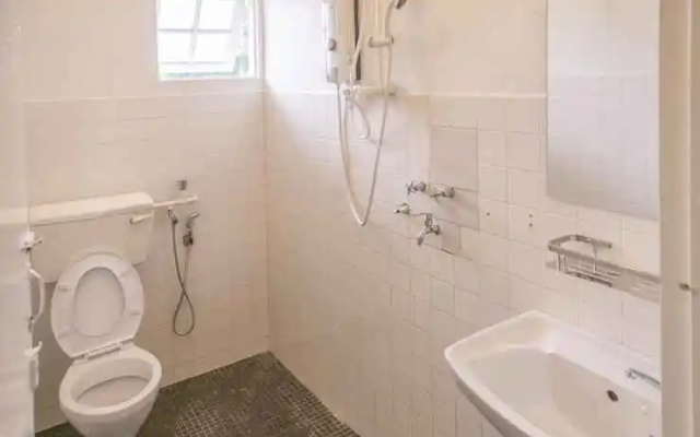 Traveller Bunker Hostel 1