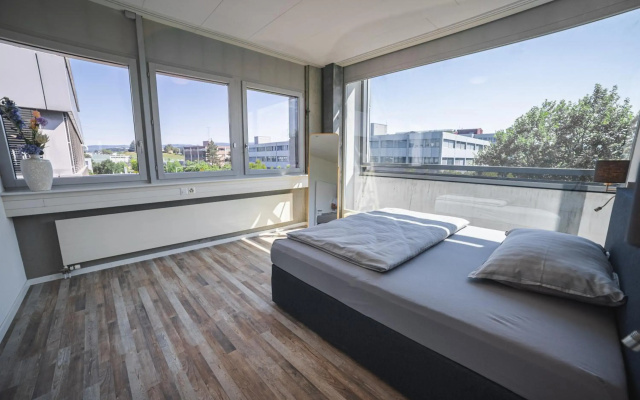 Pit Stop Apartments