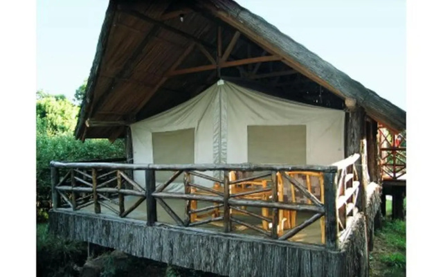Sentrim Mara Game Lodge