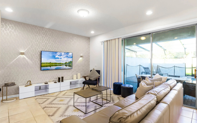 2422DUBAI, Kissimmee, US
