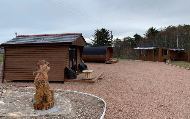 Acdc Glamping, Campervan , Caravan and Tent Resort