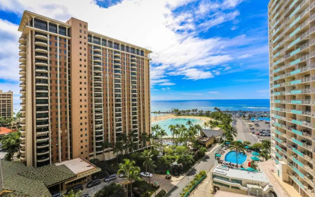 Ilikai 1118 - Studio Condo