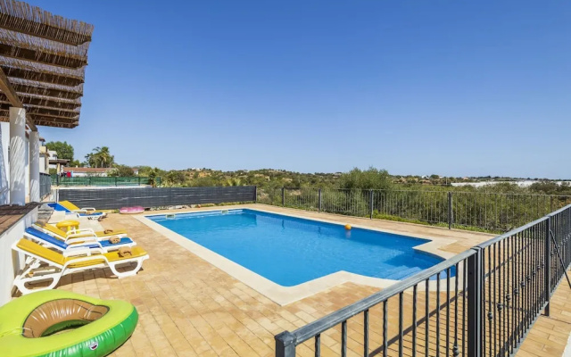 Villa Nina With 4 Bedrooms and 4 Bathrooms