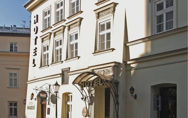 Amadeus Hotel вид на фасад
