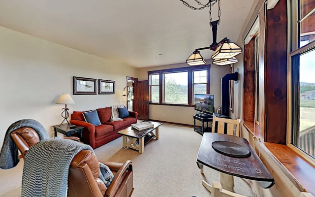 67cpcc10 2 Bedroom Condo
