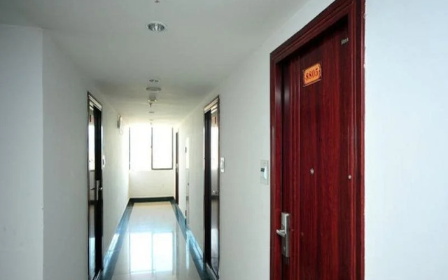 Yunyue Lanting Hotel (Jinghong Manting Park)