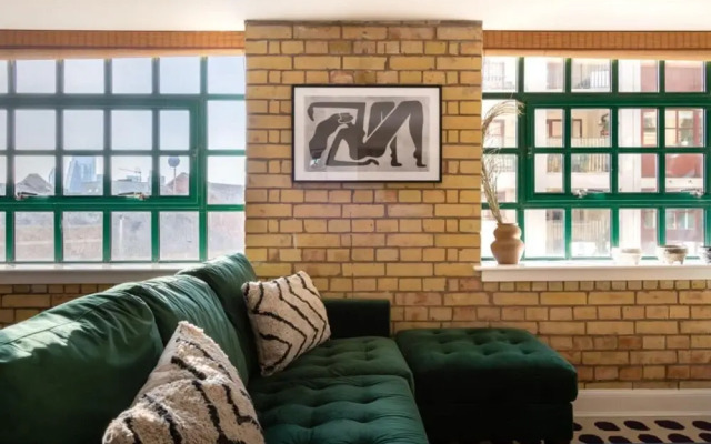 The Wapping Wharf - Modern Bright 2bdr Flat on the Thames With Parking